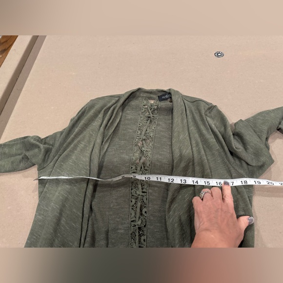August Silk Green Lace Back Cardigan M - Picture 3 of 16